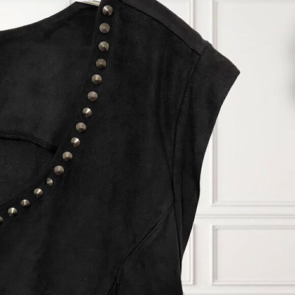 Torrid Black Faux Suede Studded Neckline Sleeveless Peplum Top Sz 4X - Picture 8 of 12